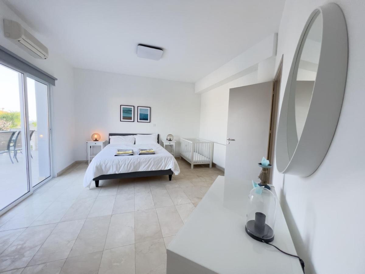 Grand Villa Lynn Seaview Ayia Napa Exterior photo
