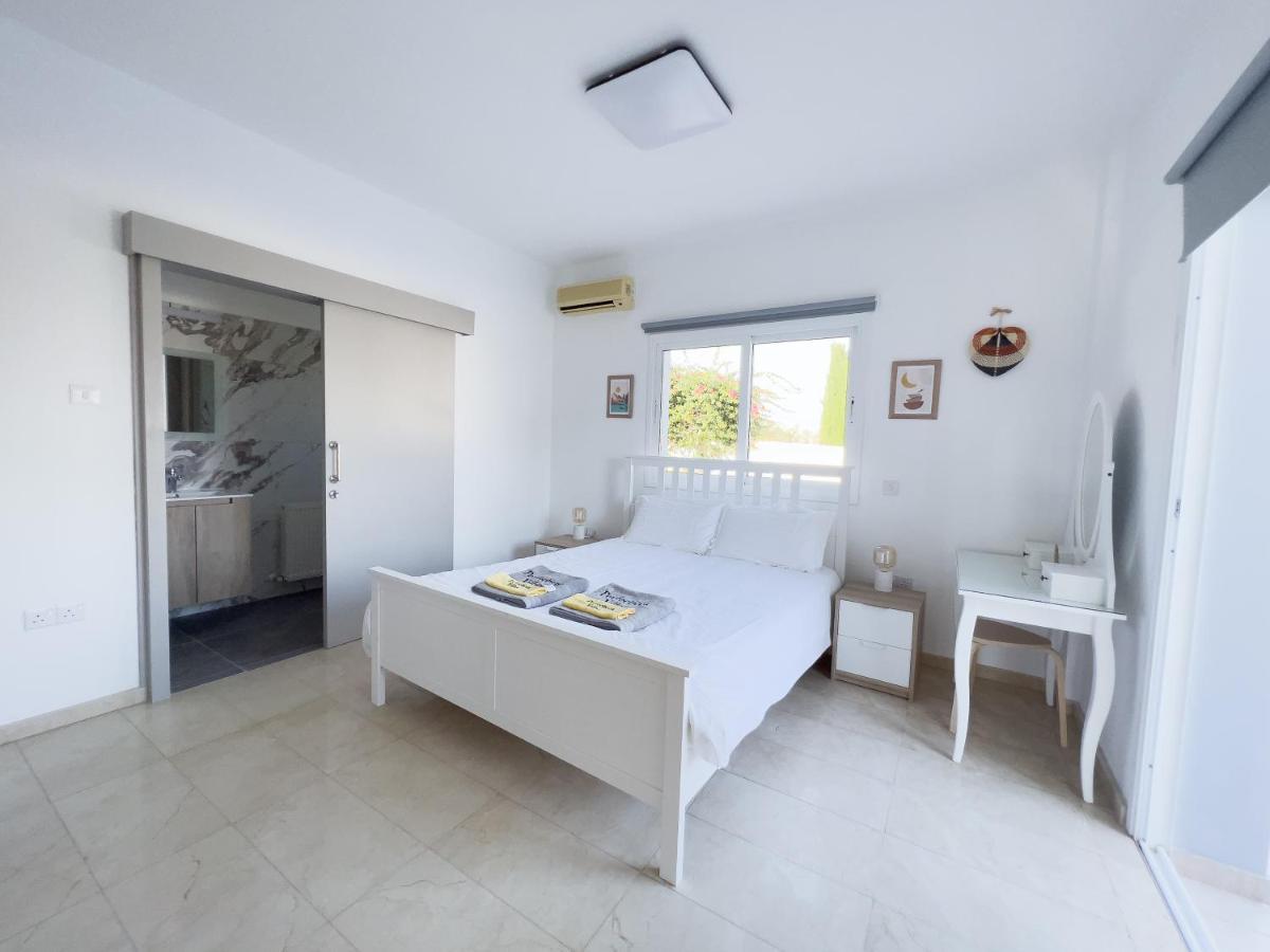 Grand Villa Lynn Seaview Ayia Napa Exterior photo