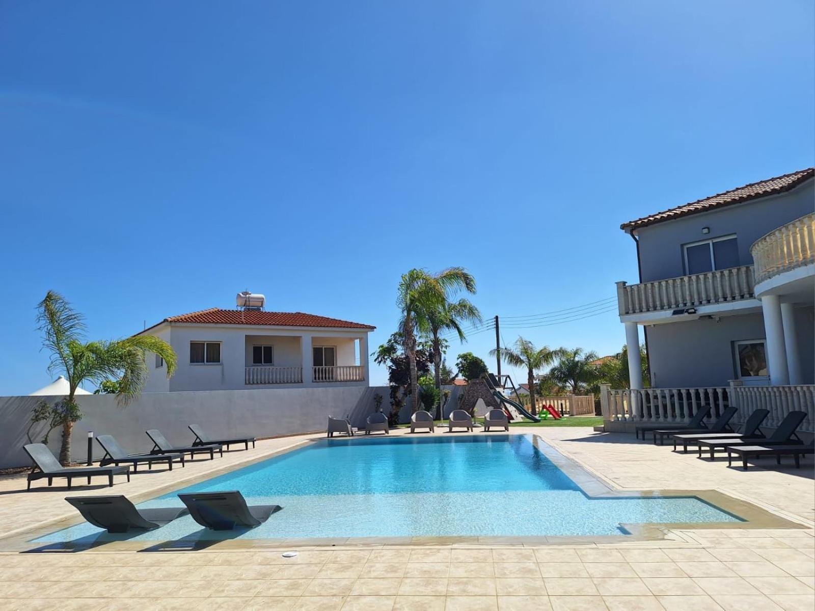 Grand Villa Lynn Seaview Ayia Napa Exterior photo